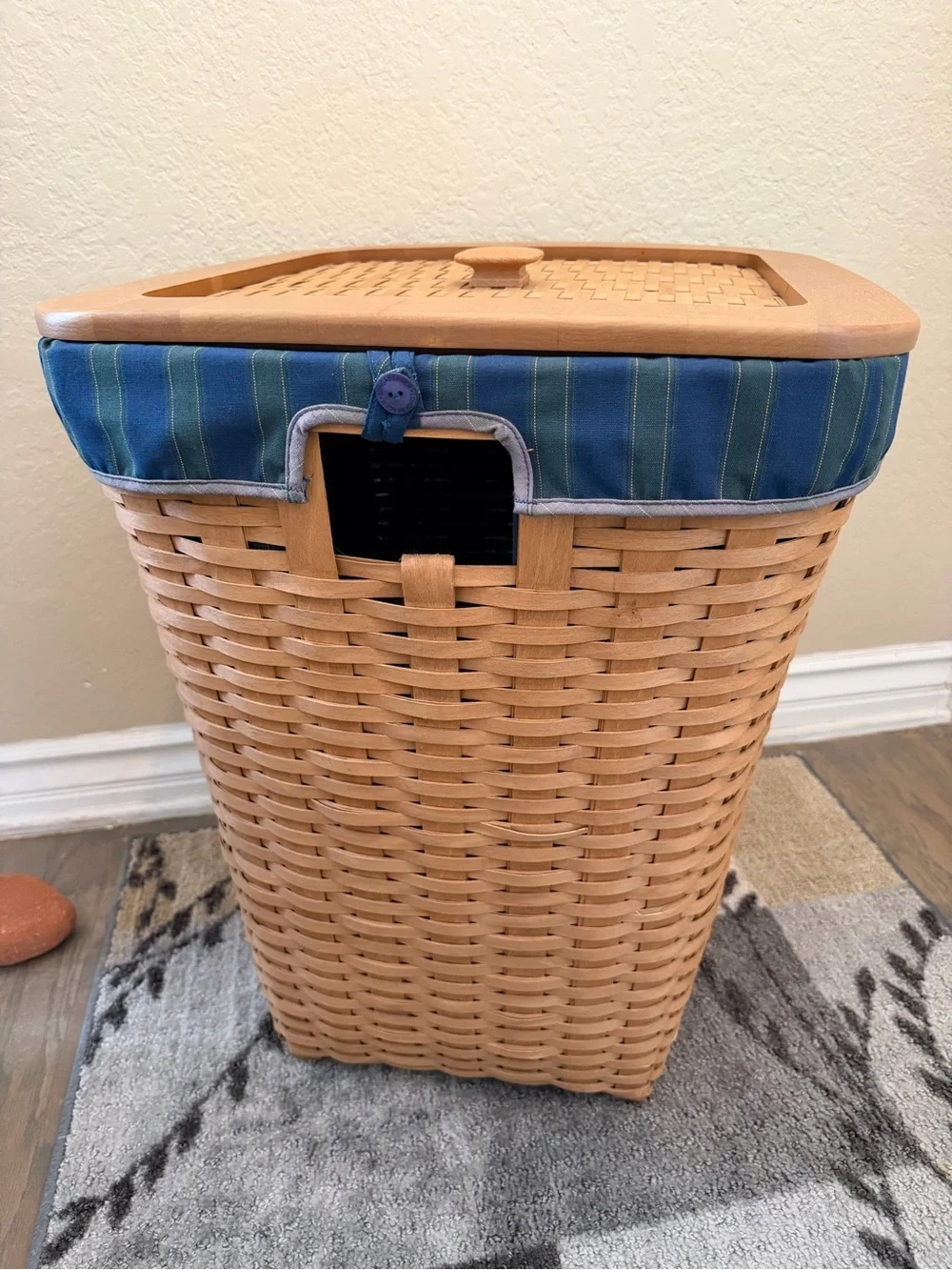 Longaberger Large Hostess Laundry Hamper 22” Tall with Lid Liner & Protector
